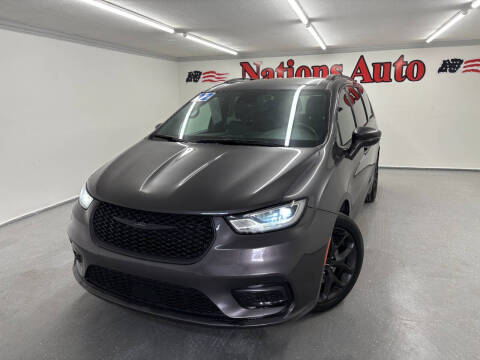 2022 Chrysler Pacifica Touring L