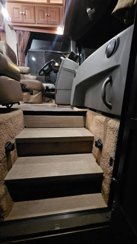 2009 Winnebago Itssca Meridian 34Y