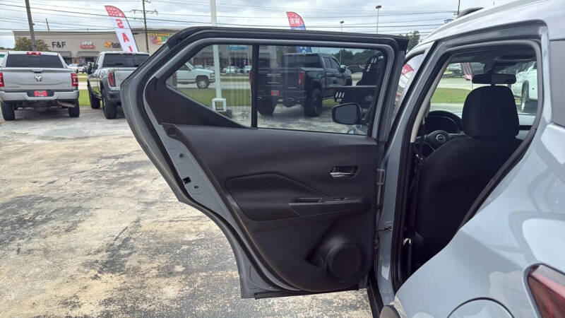 2024 Nissan Kicks SV