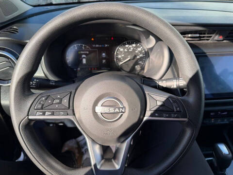 2022 Nissan Kicks SV