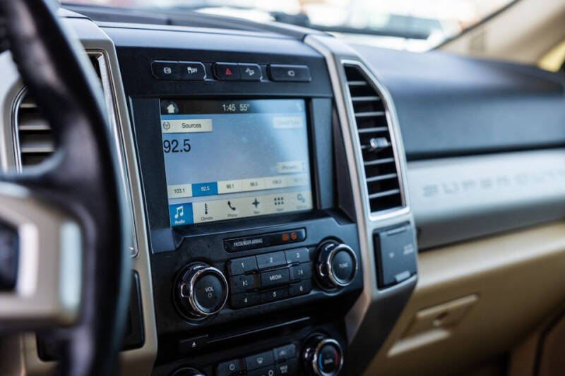 2017 Ford F-350 Super Duty Lariat