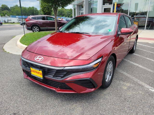 2024 Hyundai Elantra SE's photo