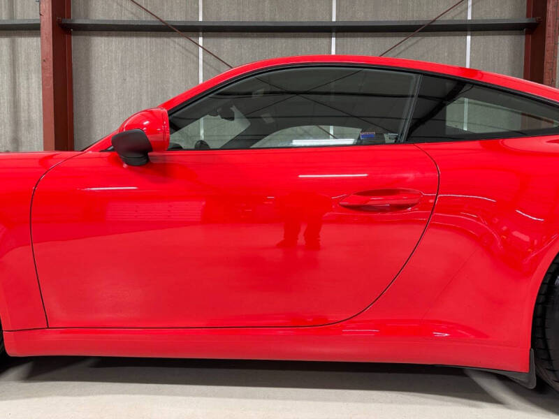 2018 Porsche 911 Carrera