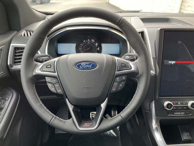 2021 Ford Edge ST