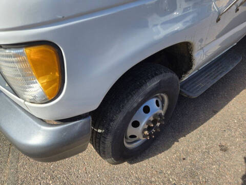 2003 Ford E-Series E-450 SD