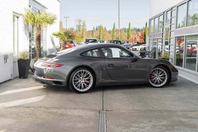 2017 Porsche 911 Carrera 4S