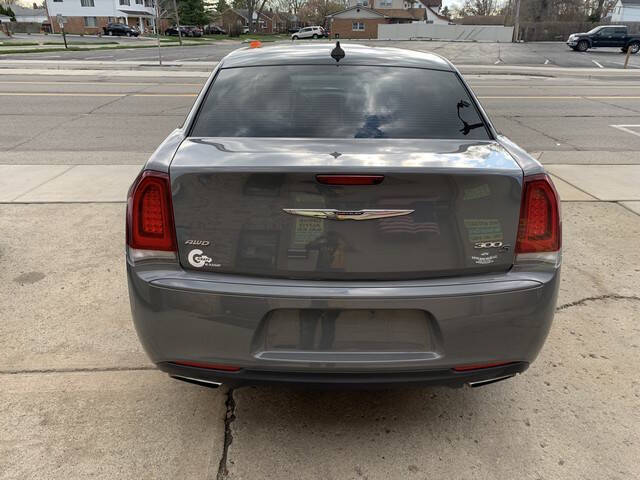 2017 Chrysler 300