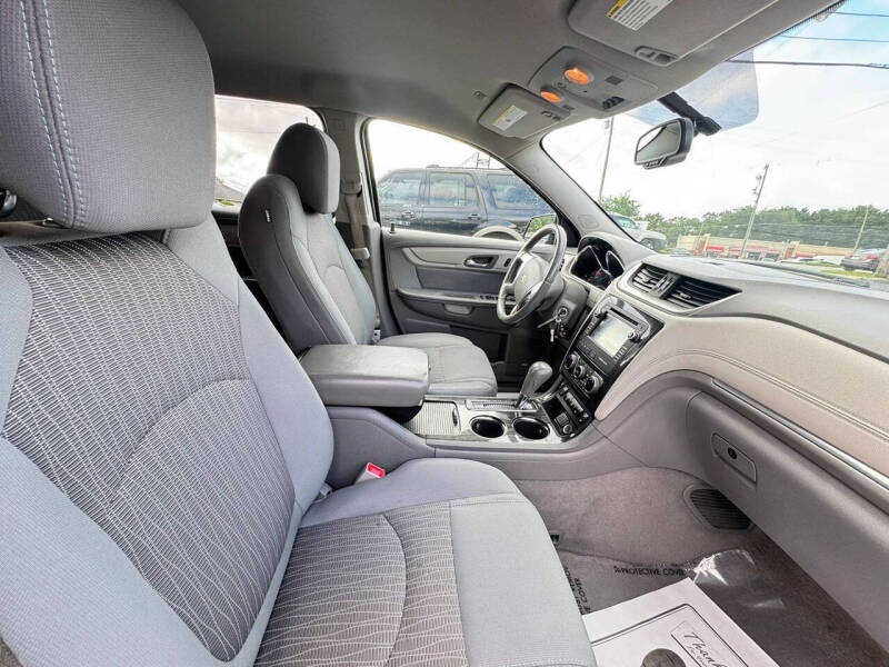 2017 Chevrolet Traverse LT