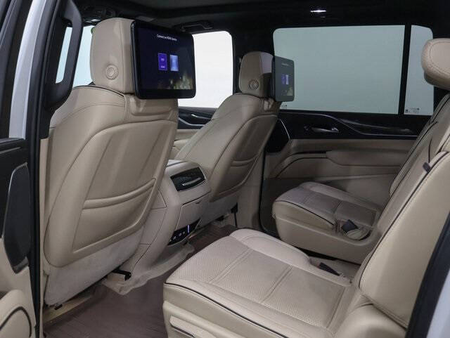 2023 Cadillac Escalade ESV Premium Luxury