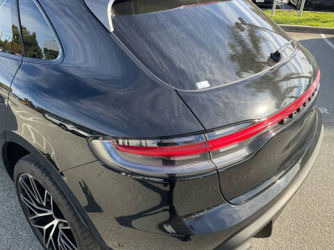 2023 Porsche Macan T