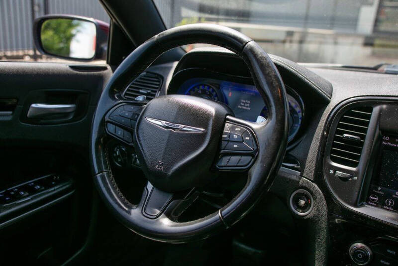 2019 Chrysler 300 S