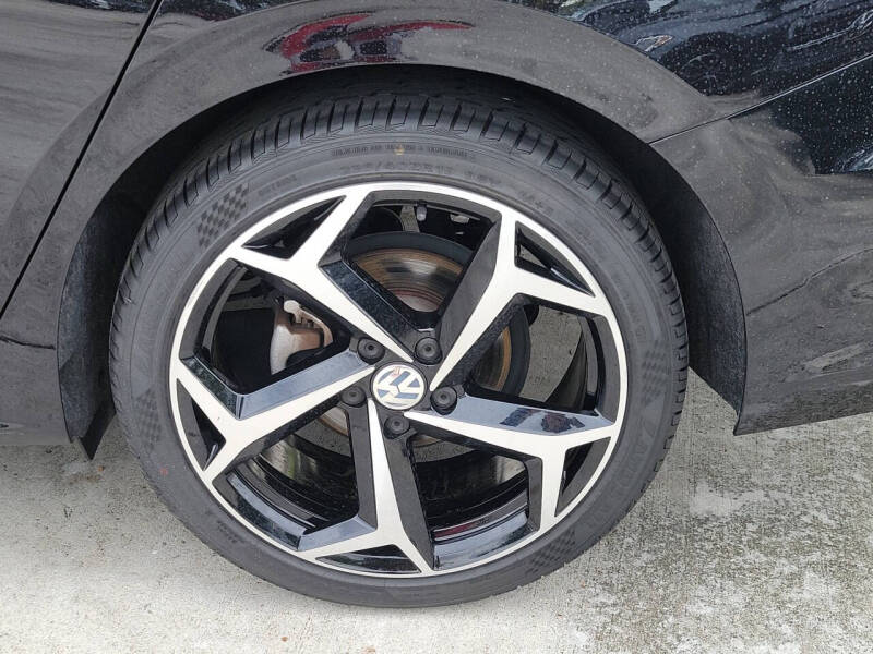 2022 Volkswagen Passat R-Line