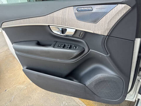 2022 Volvo XC90 T6 Inscription 7-Passenger