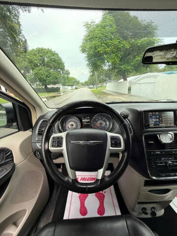 2016 Chrysler Town and Country Touring