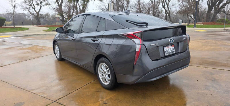 2016 Toyota Prius Two