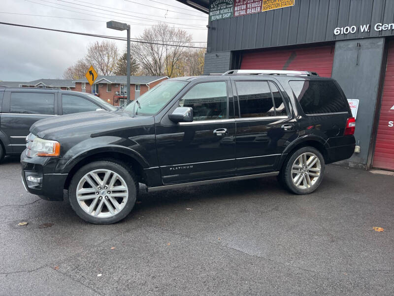 2015 Ford Expedition Platinum photo 2