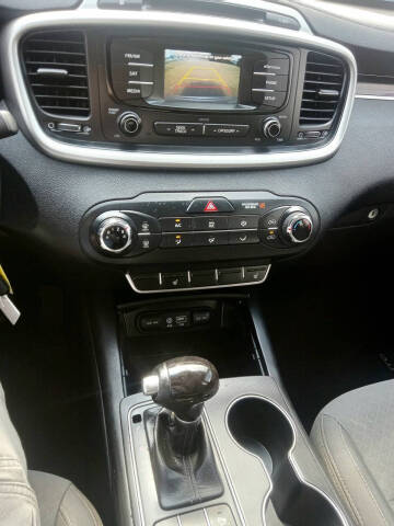 2016 Kia Sorento LX