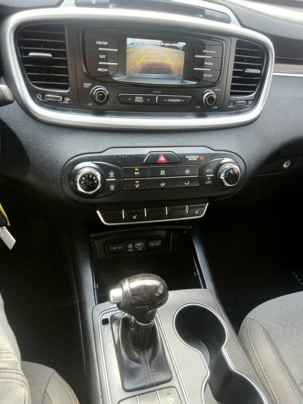 2016 Kia Sorento LX