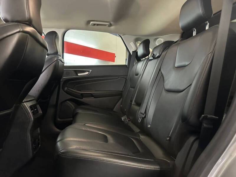2021 Ford Edge Titanium
