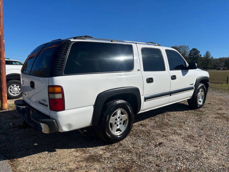 2000 Chevrolet Suburban Base photo 2