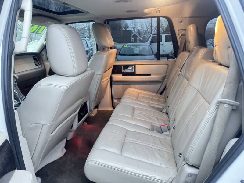 2016 Lincoln Navigator Select