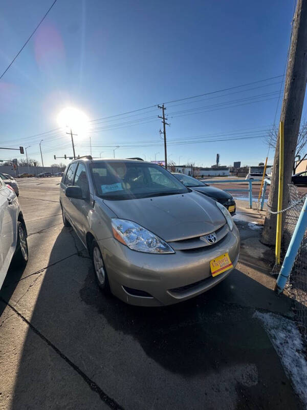 2010 Toyota Sienna for sale at Victoria Auto LLC in Sioux Falls SD