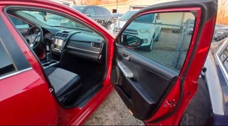 2014 Toyota Camry SE