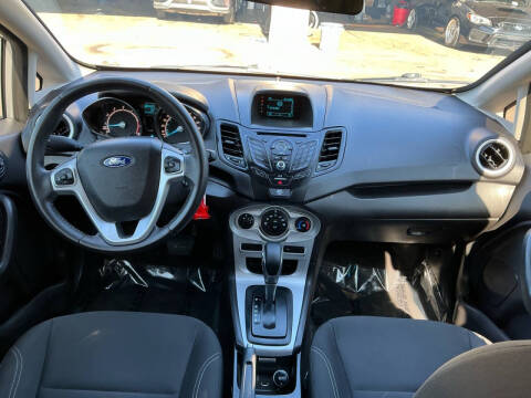 2015 Ford Fiesta SE