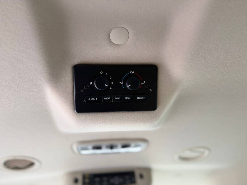 2005 Mercury Monterey Luxury