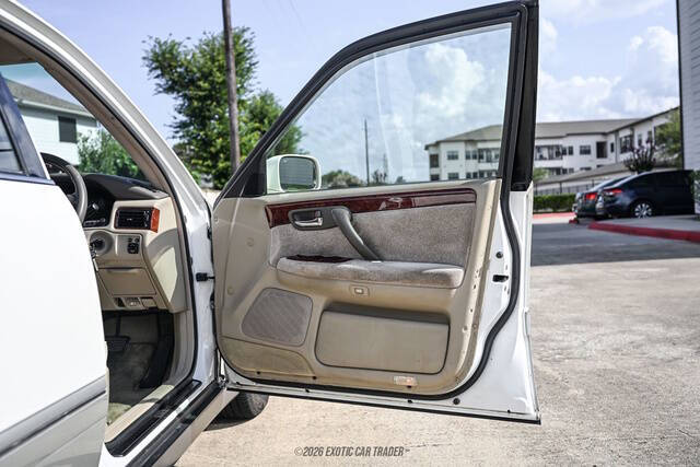 2000 Toyota Crown