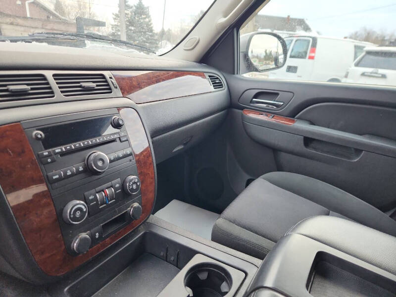 2012 Chevrolet Avalanche LS