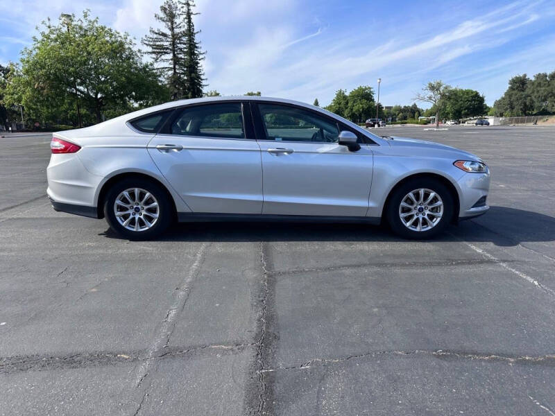2016 Ford Fusion S