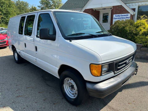 2003 Ford E-Series E-150 Base