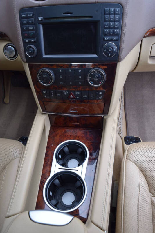 2011 Mercedes-Benz GL-Class GL 550 4MATIC