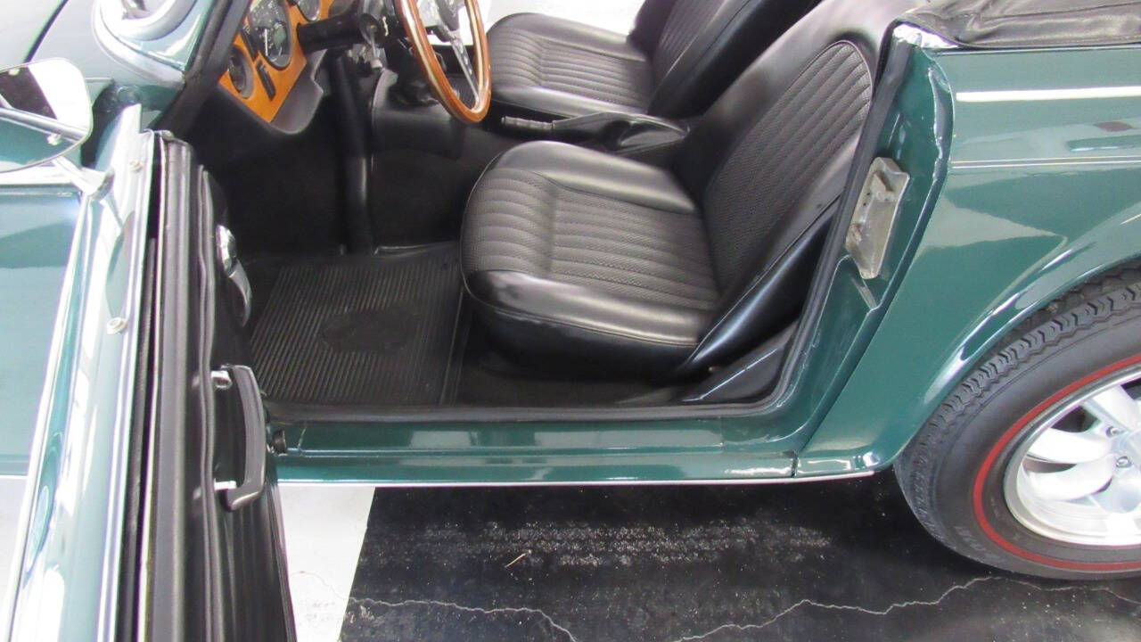 1968 Triumph TR250 23