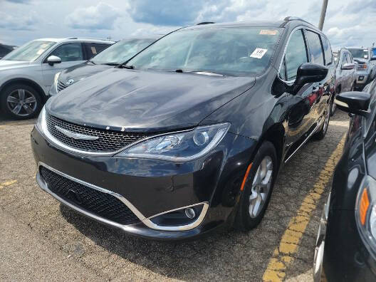 2017 Chrysler Pacifica Touring-L Plus