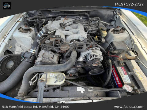 2004 Ford Mustang Deluxe