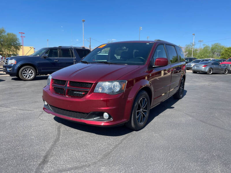 2017 Dodge Grand Caravan for sale at CAR WORLD in Tucson AZ