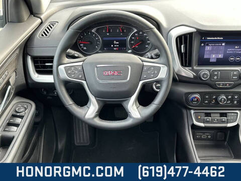 2024 GMC Terrain SLT