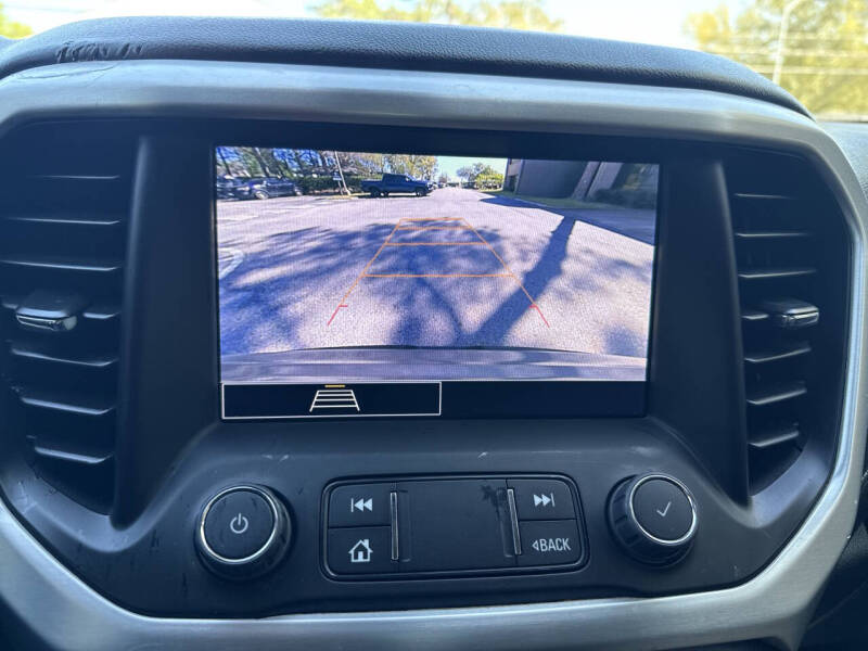 2022 GMC Acadia SLE