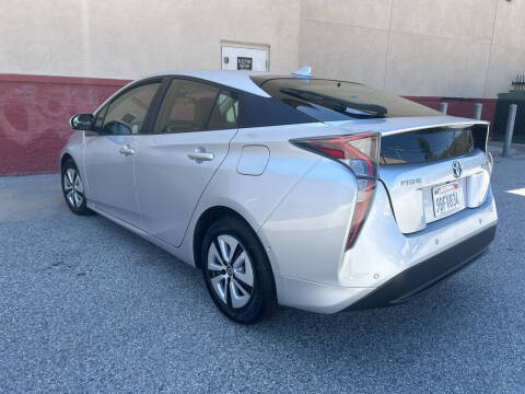 2018 Toyota Prius Two