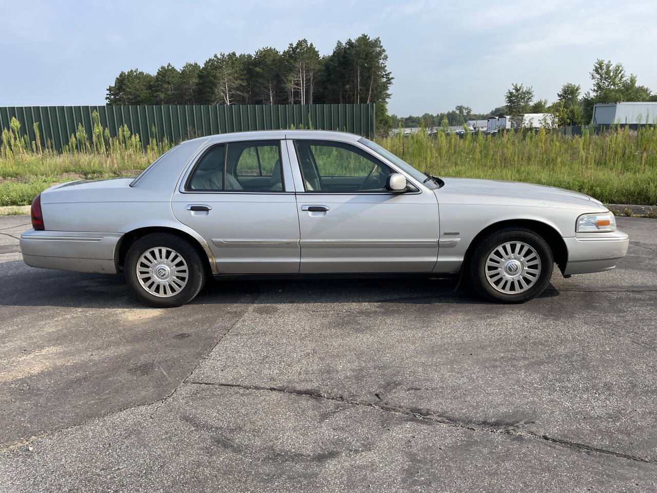 2006 Mercury Grand Marquis for sale at Twin Cities Auctions in Elk River, MN