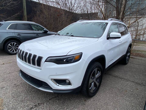 2019 Jeep Cherokee for sale at Car Planet in Troy MI