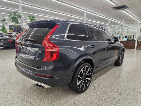 2020 Volvo XC90 T6 Momentum 6-Passenger