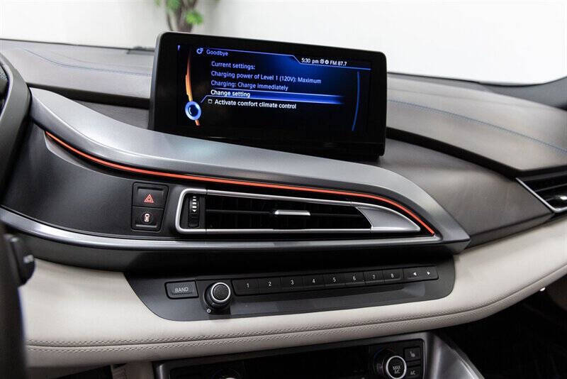 2016 BMW i8