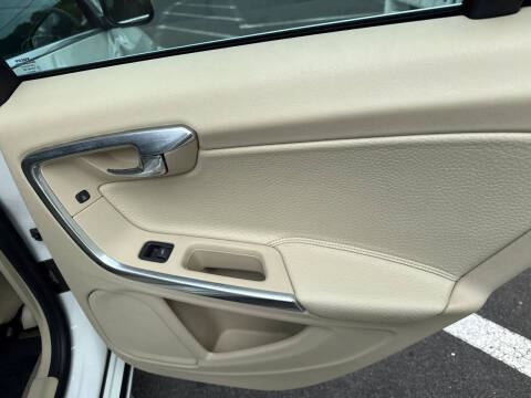 2012 Volvo S60 T5
