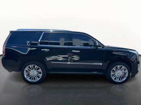 2017 Cadillac Escalade Platinum