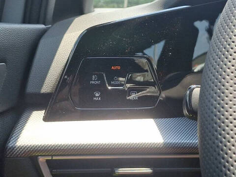 2025 Volkswagen Golf GTI SE