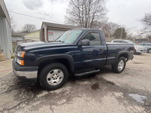 2006 Chevrolet Silverado 1500 for sale at SpringField Select Autos in Springfield IL