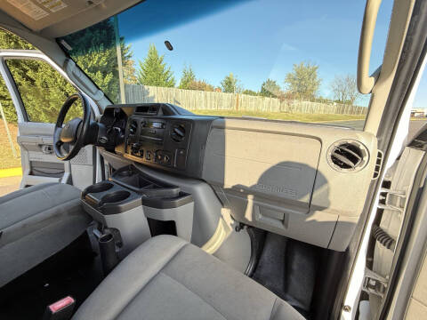 2016 Ford E-Series E-350 SD